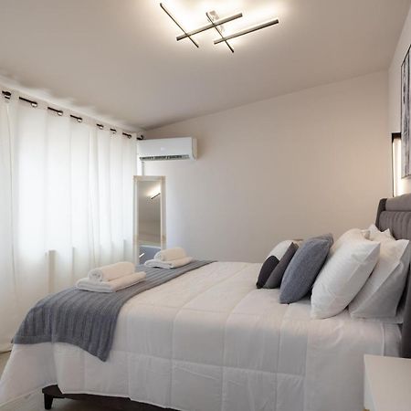 Aurora Apartment In Corfu Center Bagian luar foto
