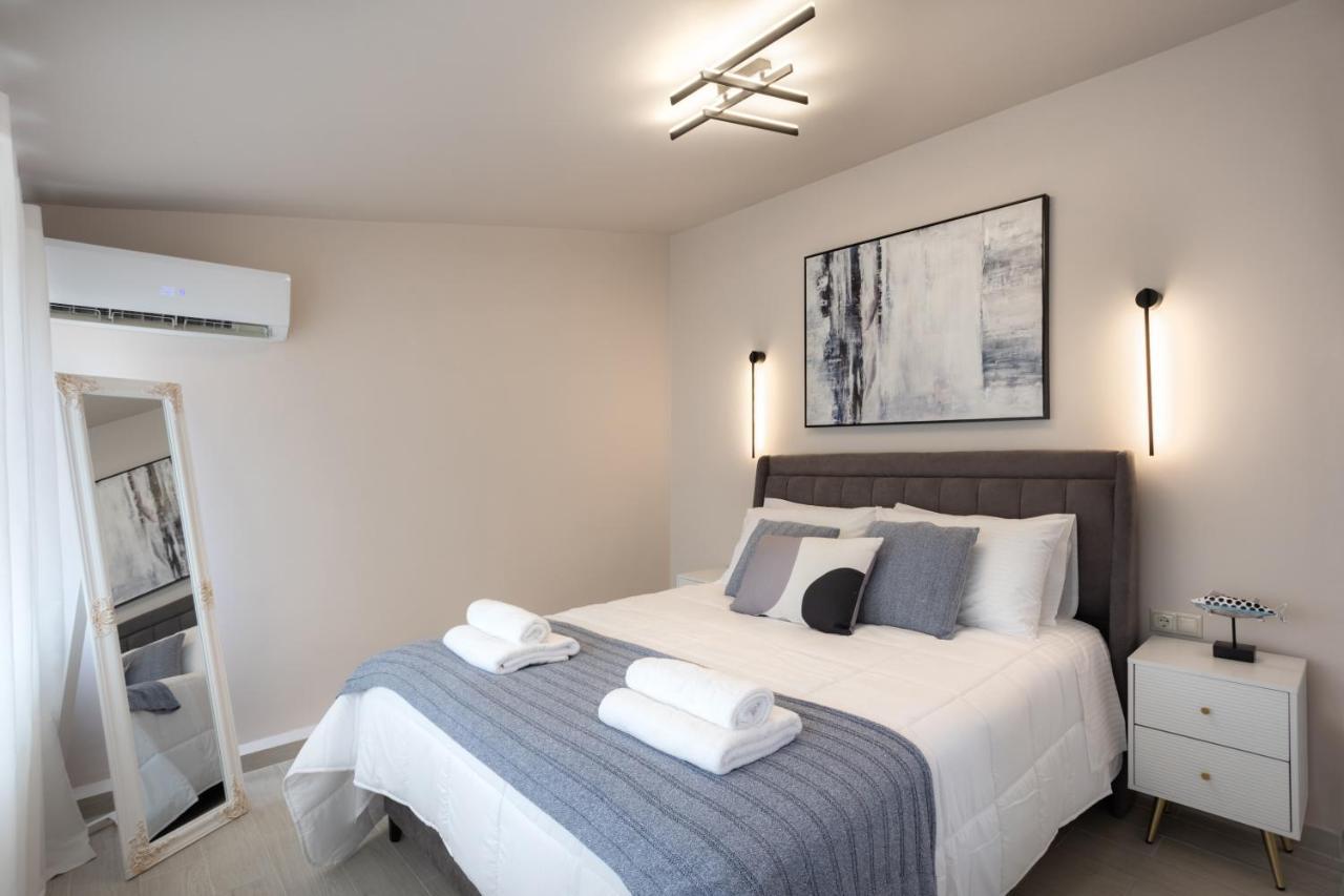Aurora Apartment In Corfu Center Bagian luar foto