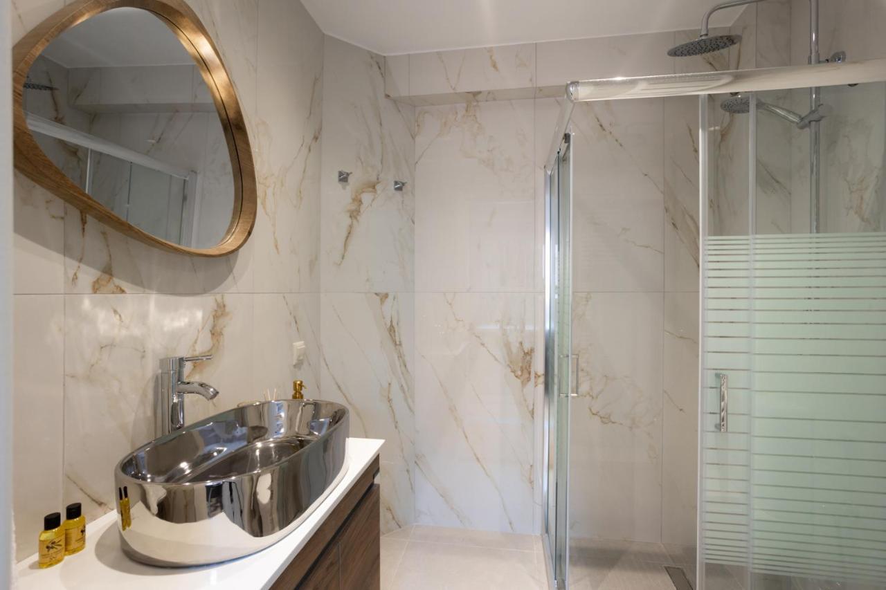 Aurora Apartment In Corfu Center Bagian luar foto